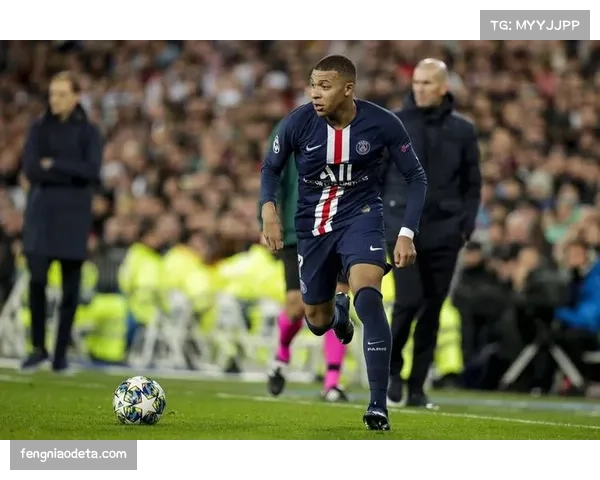 利物浦发布对阵维拉赛前训练视频，重点演练攻防转换节奏